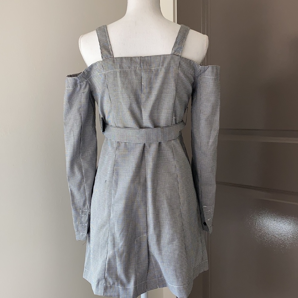 Nasty Gal Off the Shoulder Dress - Picture 5 of 6